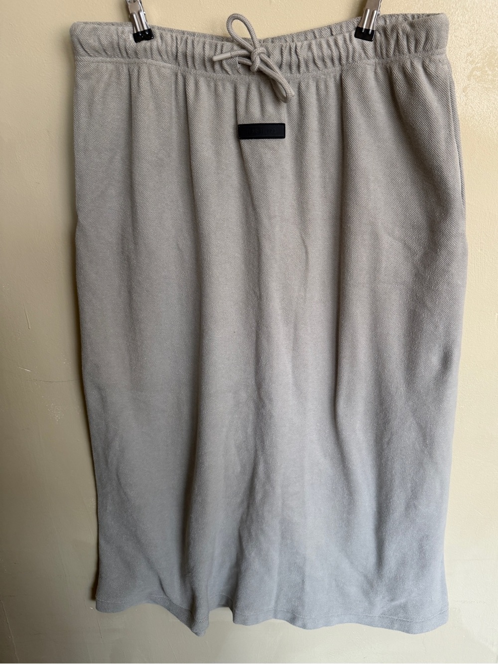 ESSENTIALS Fear of God Neutral Beige Drawstring Midi Skirt
